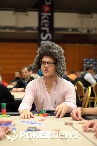 PokerStars EPT Prague 2009 - Jour 1a : Rui Cao coiffé au poteau 102