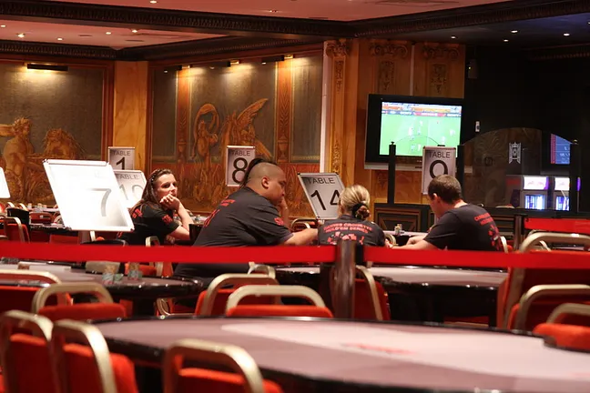 La salle de jeu sur fond de match France-Uruguay!