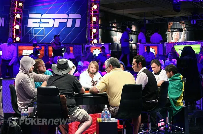 Main Event WSOP 2011 (Jour 7) : Fin du tournoi pour Albertini et Darcourt 107