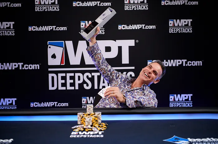 Vitor Coelho surpassed $1 million in tournament cashes.