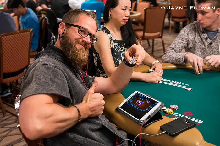 Steven van Zadelhoff grinds WSOP.com and Crazy Eights NLHE