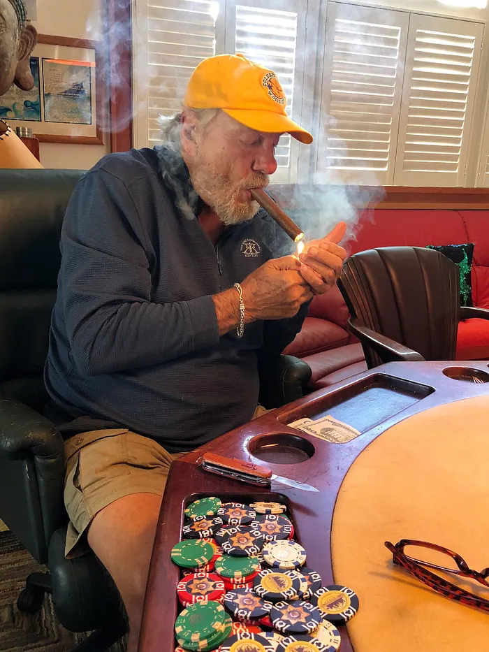 Retraite : Ancien coach NBA, Don Nelson s'amuse au poker 101