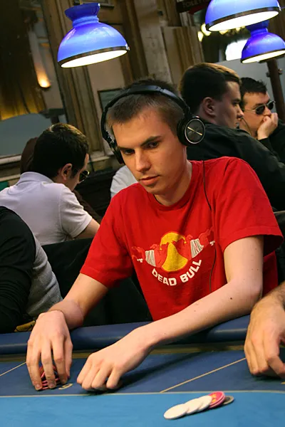 152 joueurs au Tournoi PokerNews Live 105