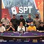 Final Table Group Picture