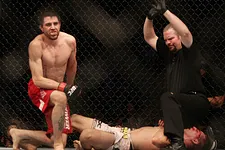 Humour Poker : Howard Lederer devient arbitre de l’UFC