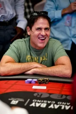 É mesmo o Tiger Woods do Poker! 106