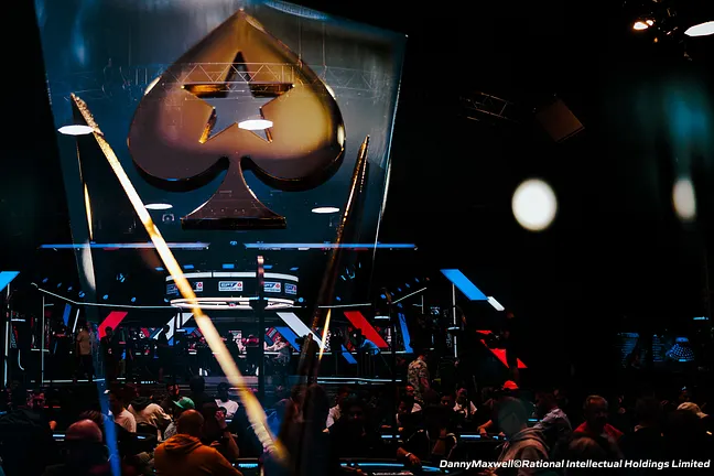 EPT Monte Carlo 2025 Trophy / Tv Table