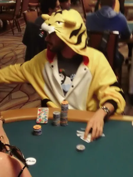 All Mucked Up: 2012 World Series of Poker Day 14 Live Blog 105