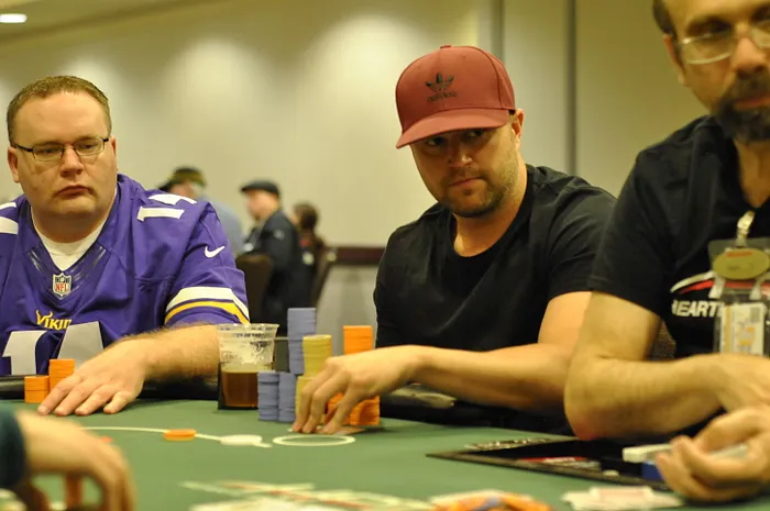 Dan Wagner has more than 100 big blinds at the final table of HPT The Meadows.