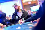 Daniel Negreanu comenta prejuízo milionário: "Sorte é o mais importante"