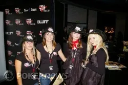 Fiesta del poker con chicas guapas de Full tTilt