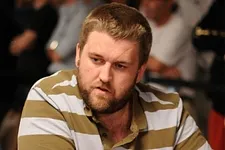 Résultats poker online : Lars 'Dsavo' Bonding met le feu au Sunday Warm-Up (encore)