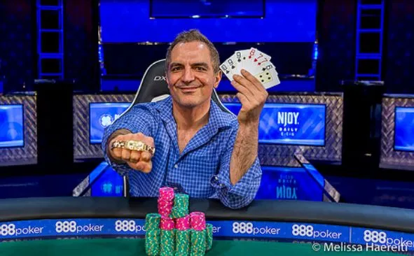 Ray Dehkharghani prive Jason Mercier du back to back et d'un 5e bracelet 102