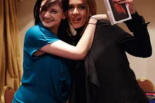 Elena Stover et Sara Chafak par Jules Pochy