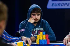 Stratégie MTT : Jouer les mauvaises mains est nécessaire