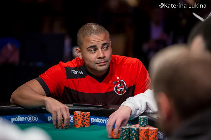 Gustavo Muniz Eliminado na FT do Marathon da WSOP Após Bad Beat Cruel