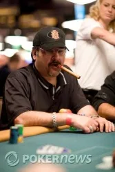 Amir Vahedi (event #29) looking to do well on day 1d, cigar and all