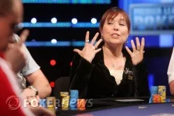 Annie Duke doubles through Alex Kravchenko