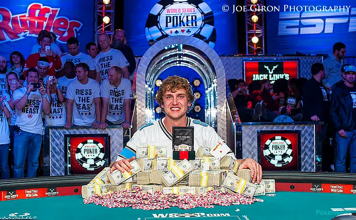 2013 World Series of Poker Main Event Final Table Photo Blog 129