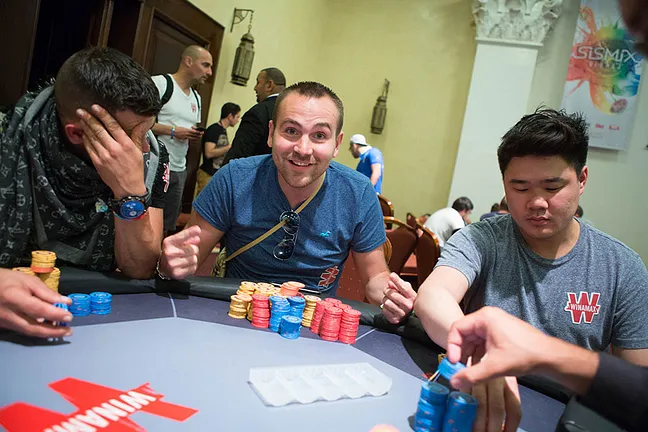 Christophe Beyer has plenty of reasons to be a happy camper. He bagged up the chiplead at day 1b of the 2017 Winamax SISMIX Main Event