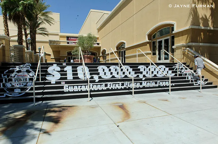 WSOP What to Watch For: Jacobson, Luxemburger Lead to Start Day 2a/b of Main Event 0001