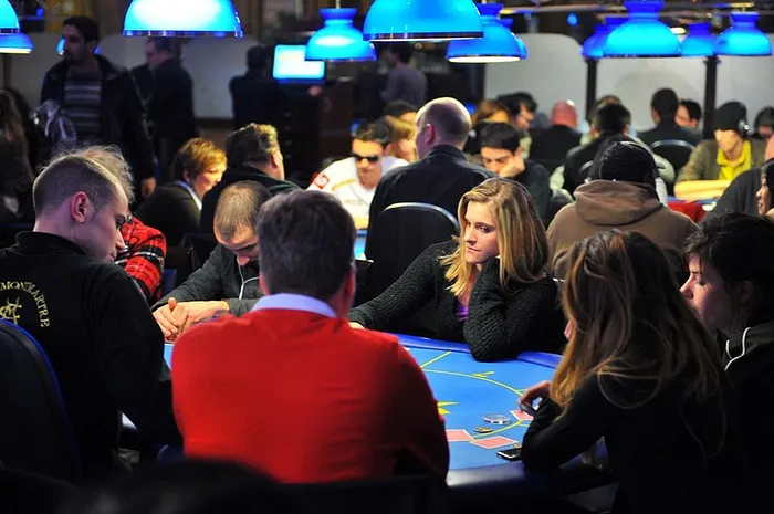 tournoi pokernews live cercle clichy paris