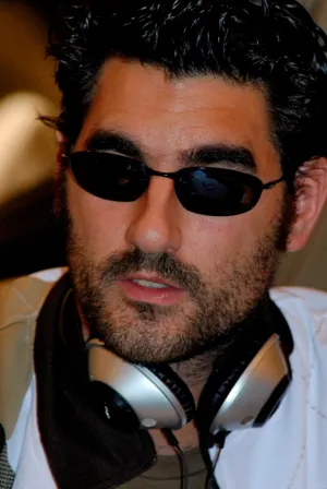 Dos nuevos colaboradores semanales aparecen por PokerNews 0001