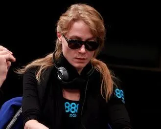 Spanish Poker Tour 2010 : Claire Renaut vice championne de la Grande Finale 0001