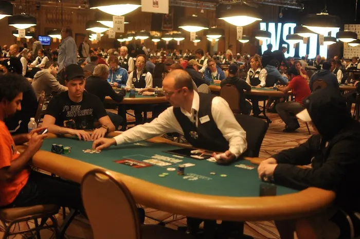 All Mucked Up: 2012 World Series of Poker Day 18 Live Blog 101