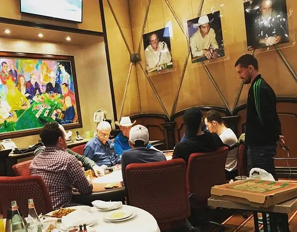 Bobby's Room : Les vidéos Behind The Scenes de Gus Hansen 0001