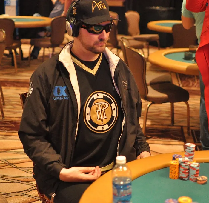 All Mucked Up: 2012 World Series of Poker Day 30 Live Blog 113