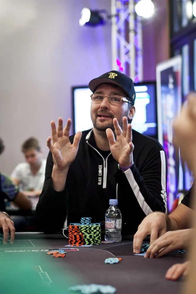 Best Photos from Week 1 of the 2012 World Series of Poker Europe 104