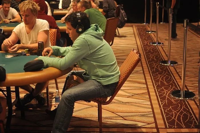 All Mucked Up: 2012 World Series of Poker Day 25 Live Blog 123