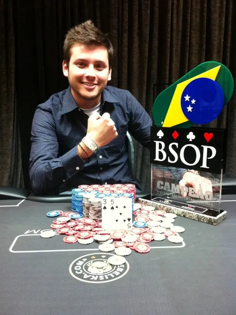 Fellipe Nunes Vira o Heads Up do Ano e Conquista o Título do BSOP São Paulo 101