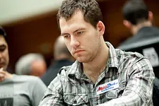 Brèves Poker : les bons mots de Daniel Cates, Katie Dozier milite