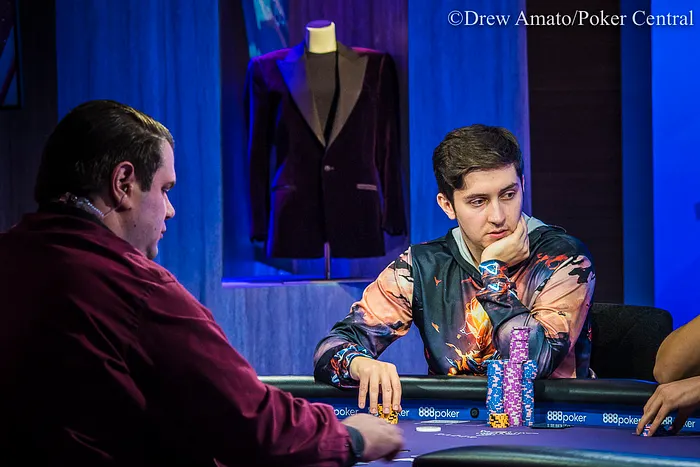 Ali Imsirovic en mode purple jacket.