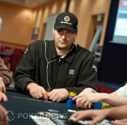 Hellmuth finishes just a few spots out of the money