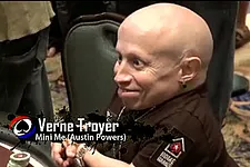 Poker Charité : "Mini Moi" (Verne Troyer) au PCA 2011