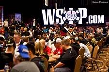 WSOP Jour 31 : Raz-de-marée dans le Monster Stack, Negreanu et Iyey à 14 left