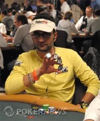 Antonio Esfandiari