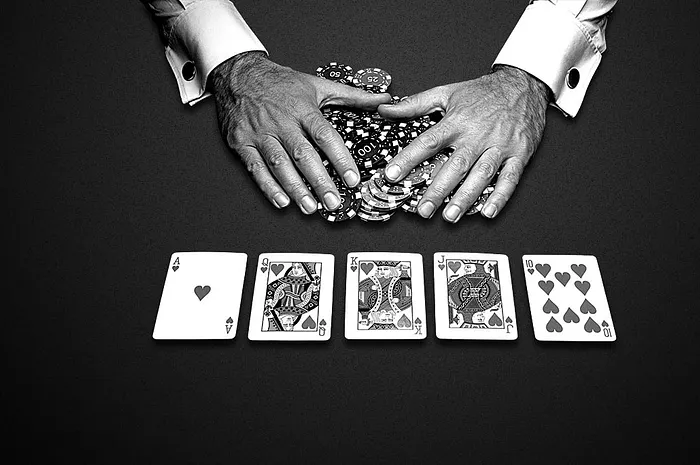 Des parties clandestines démantelées en région parisienne 0001