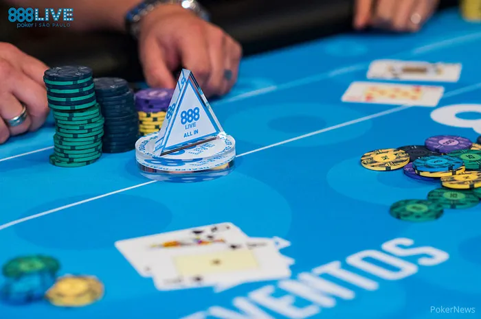 Rodrigo Navarro Lidera 70 Sobreviventes do Dia 1D Main Event 888Live 0001