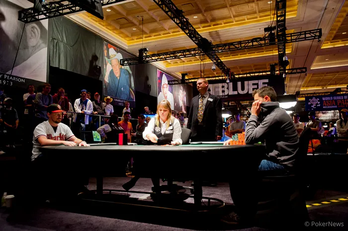 2013 World Series of Poker Día 7: Matt Waxman consigue el 3º brazalete en un épico mano a... 101