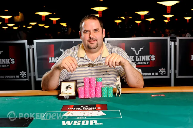 Rep Porter winning his bracelet in this event in 2011.