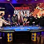 WSOPE Main event final tabble group picture