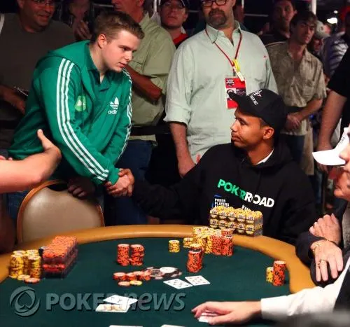 WSOP 2009 Live - Day 5 du Main Event : Waren Zackey Chipleader, 185 joueurs encore en course 102