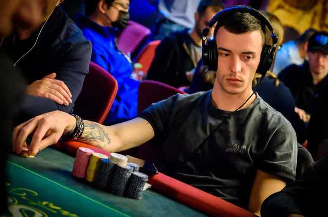 Hélder Ferreira Faz Mesa Final do $530 PKO do SCOOP e Encaixa $30.000