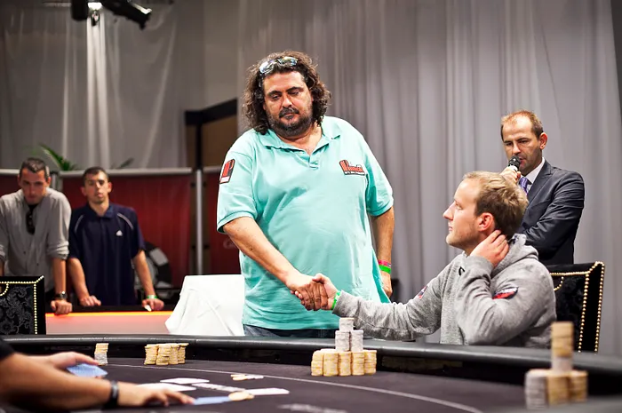 Play and Learn: When Emotion Blocks the Exit