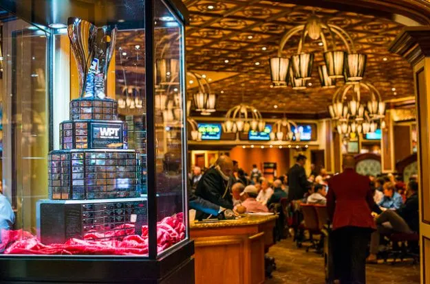 WPT5D : Près de 2 millions à la gagne, Sylvain Loosli au Jour 3 0001