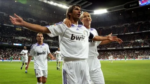 Bwin Poker - L'Equipe et Le Parisien dotés d'une salle en ligne ? 0001